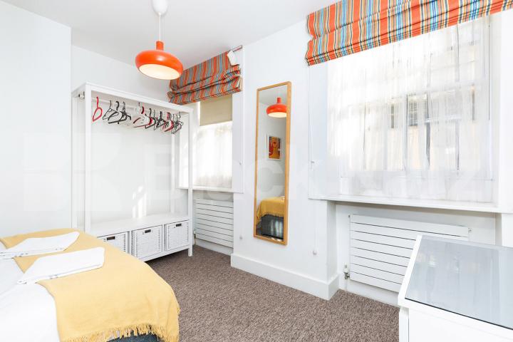 Stunning 3 double bedroom apartment to rent located in the heart of Bloomsbury Gower Street , Bloomsbury